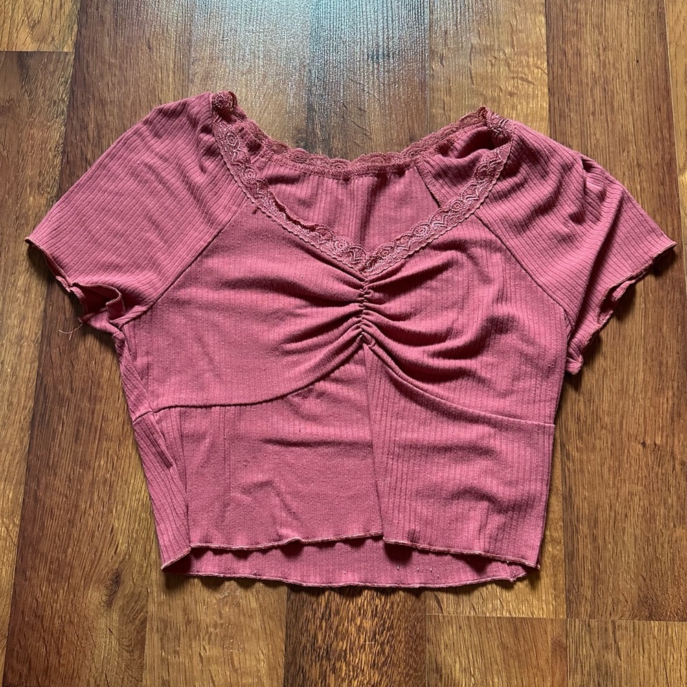 Women's Magenta Lace Trim Crop Top